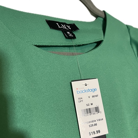 Green High Low Top Size Medium - Picture 3 of 7